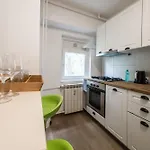 Modern & Cozy - Near Herastrau Park Apartment Bucharest