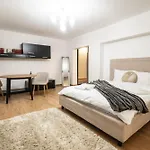 Apartment Modern & Cozy - Near Herastrau Park Bucharest