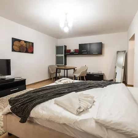 Modern & Cozy - Near Herastrau Park Апартаменти
